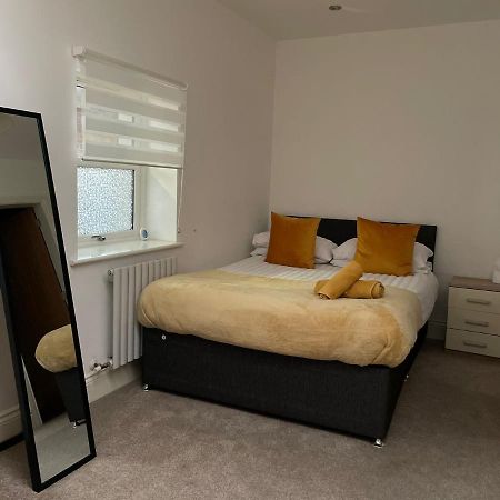 City Centre 1 Bed Sleeps 4 H5 Kingston upon Hull Exterior photo