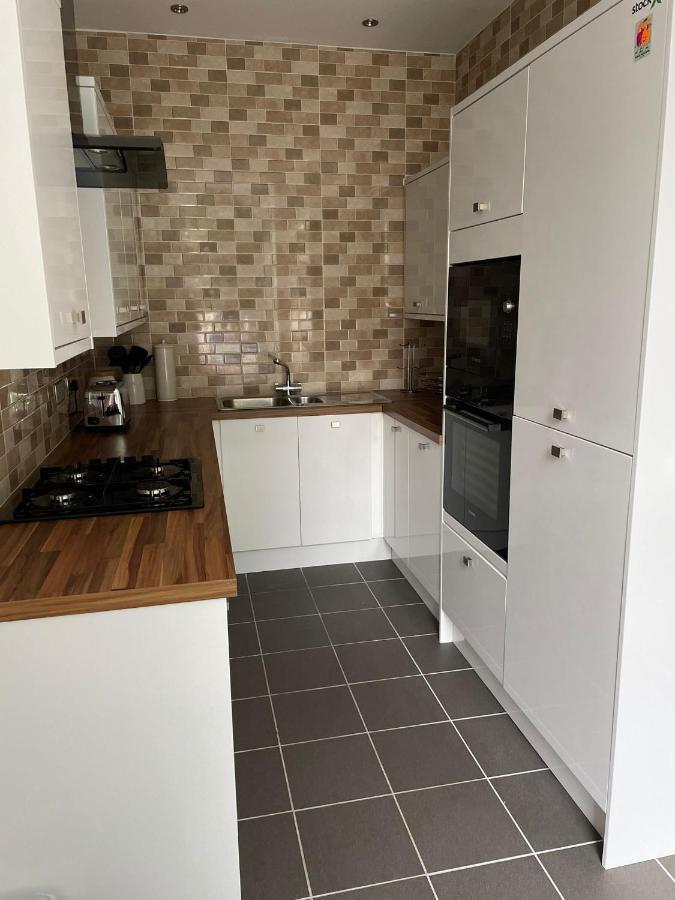 City Centre 1 Bed Sleeps 4 H5 Kingston upon Hull Exterior photo