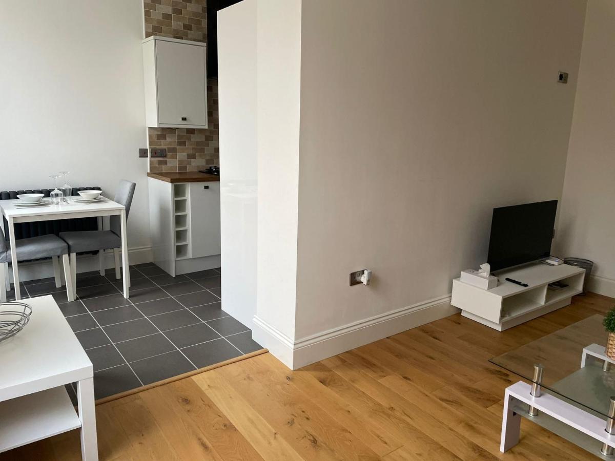 City Centre 1 Bed Sleeps 4 H5 Kingston upon Hull Exterior photo